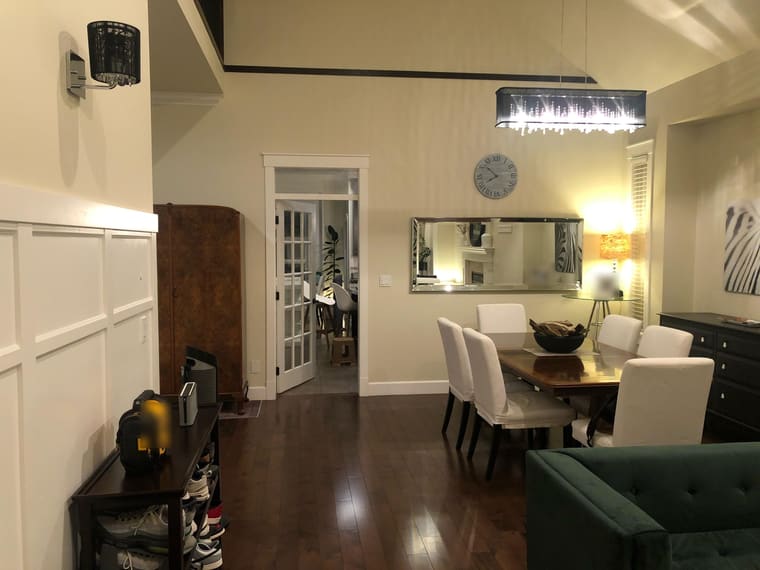 Mirror facing the dining table